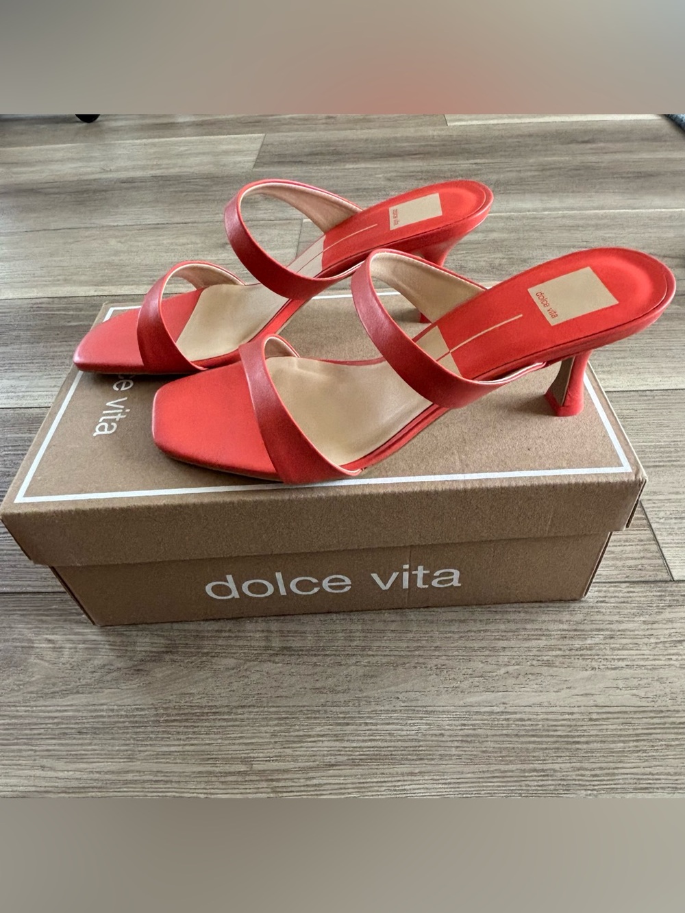 Dolce Vita Genova Leather Sandal, Punch. 9.5